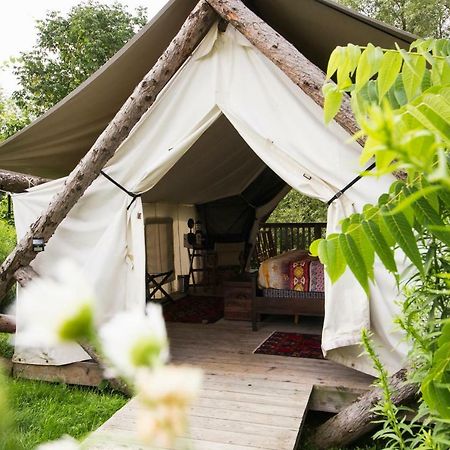 Отель Firelight Camps Итака Экстерьер фото