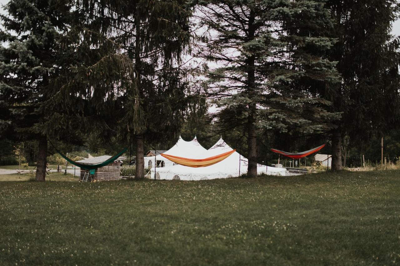 Отель Firelight Camps Итака Экстерьер фото