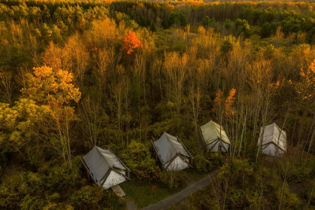 Отель Firelight Camps Итака Экстерьер фото